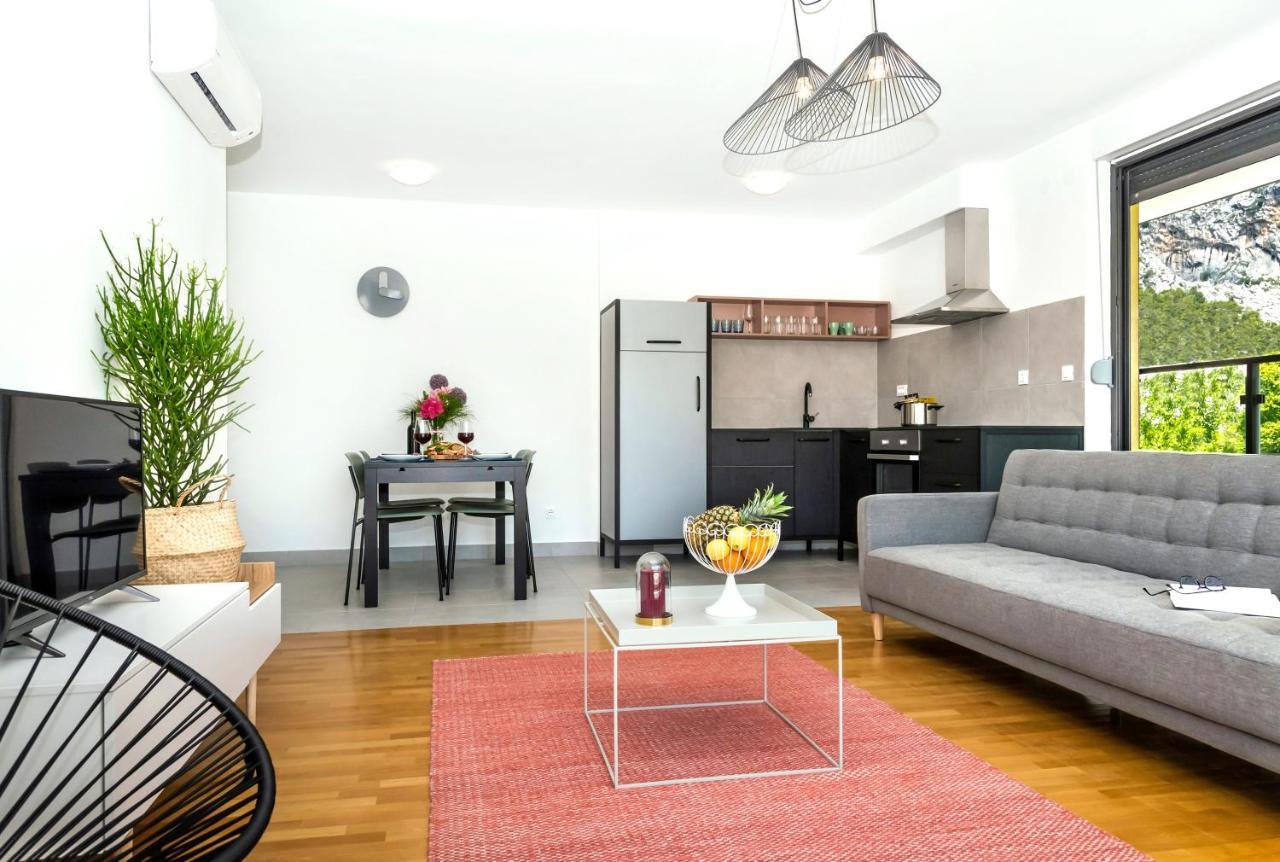 Rivus Apartments أوميس المظهر الخارجي الصورة