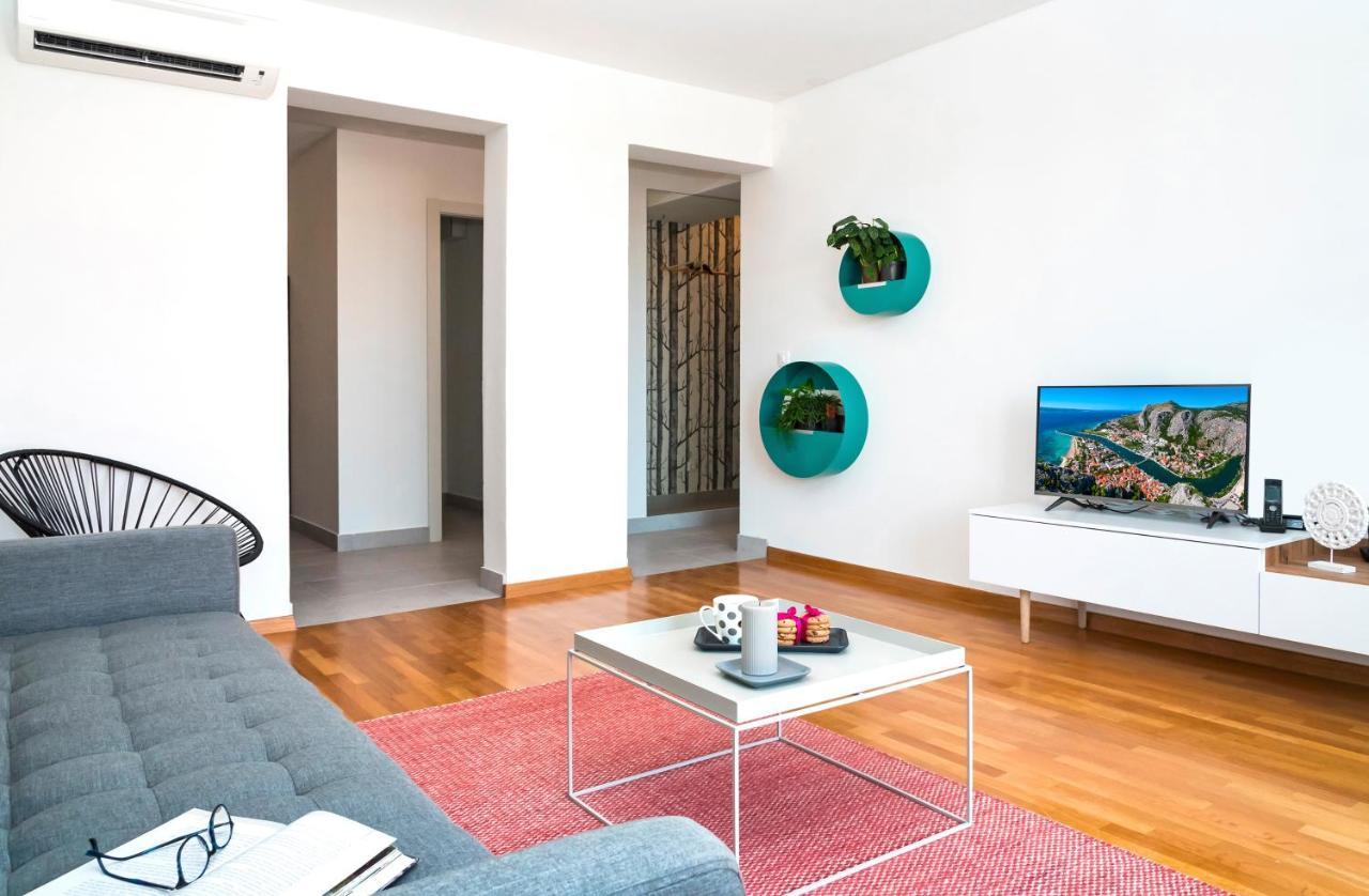 Rivus Apartments أوميس المظهر الخارجي الصورة