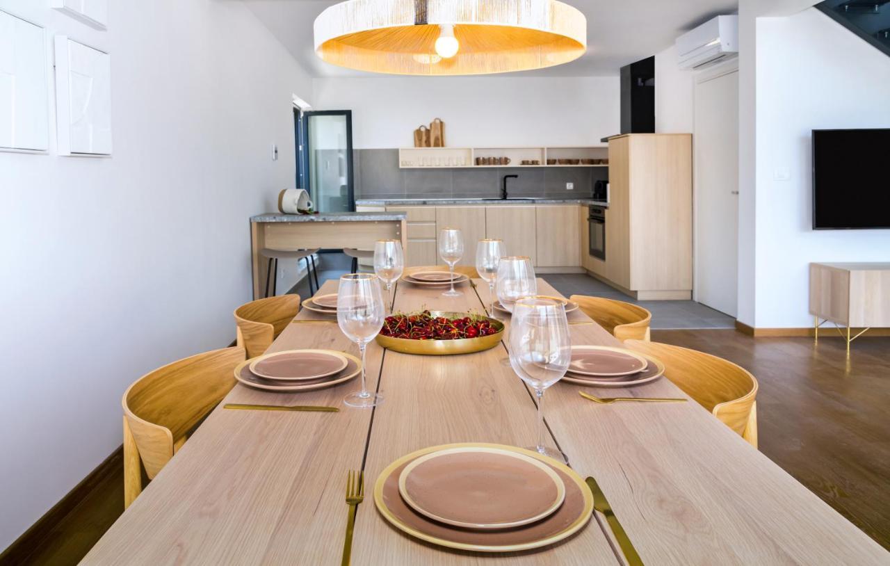 Rivus Apartments أوميس المظهر الخارجي الصورة