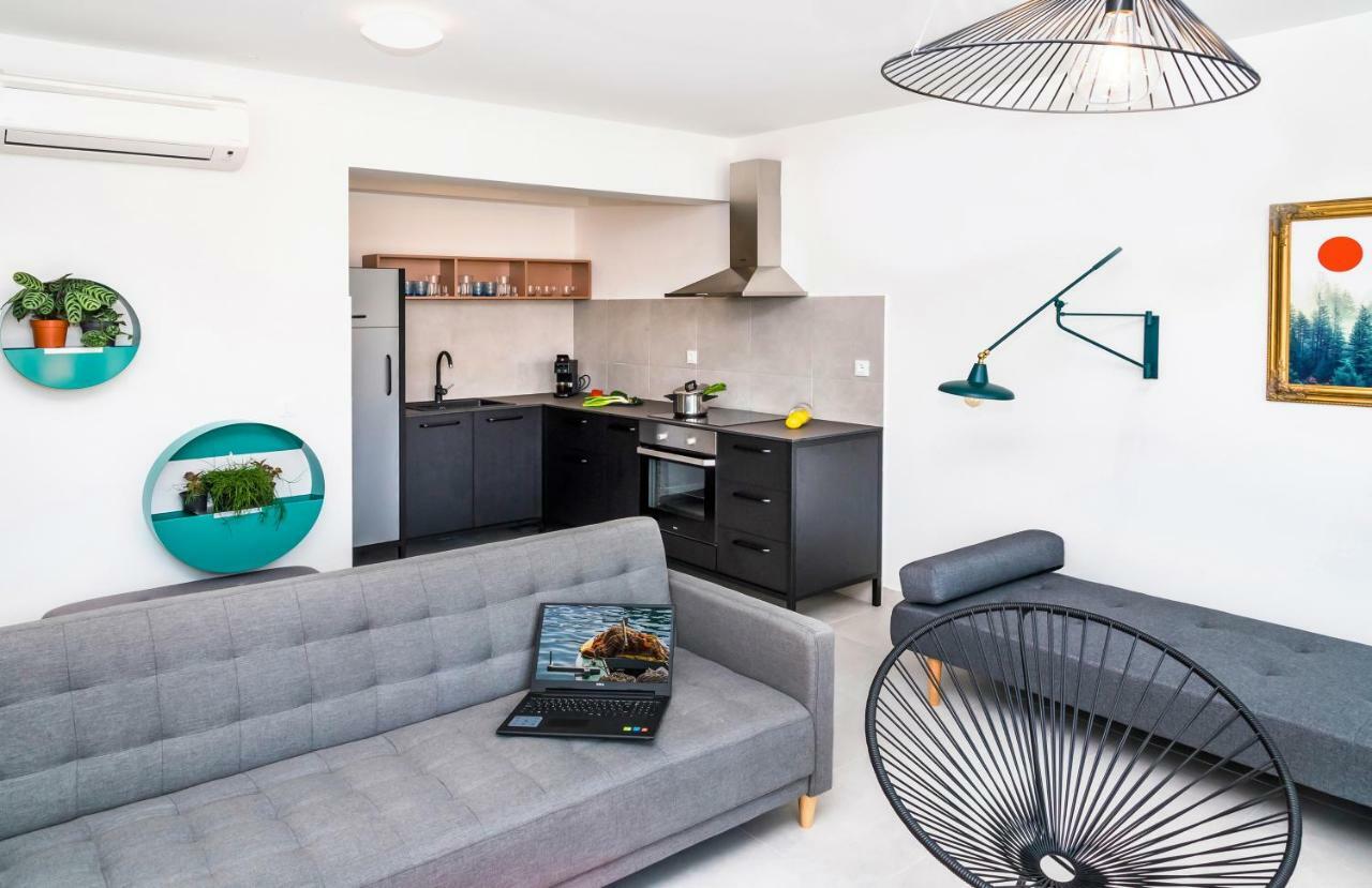 Rivus Apartments أوميس المظهر الخارجي الصورة